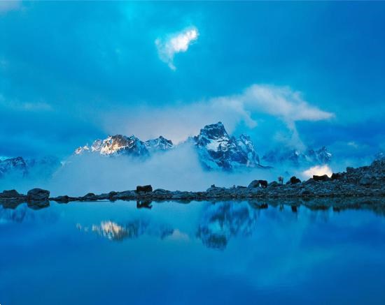 “東方圣山，戶外天堂”四姑娘山