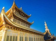 峨眉山金頂金佛，充滿神奇的地方